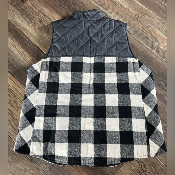 Maurices black & white buffalo plaid vest women's 1X NWT FULL ZIP - Picture 5 of 5